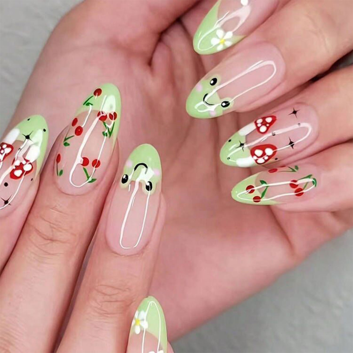 Lovely Cherry Press on Nails F - Press On Nail Set 评论和价格