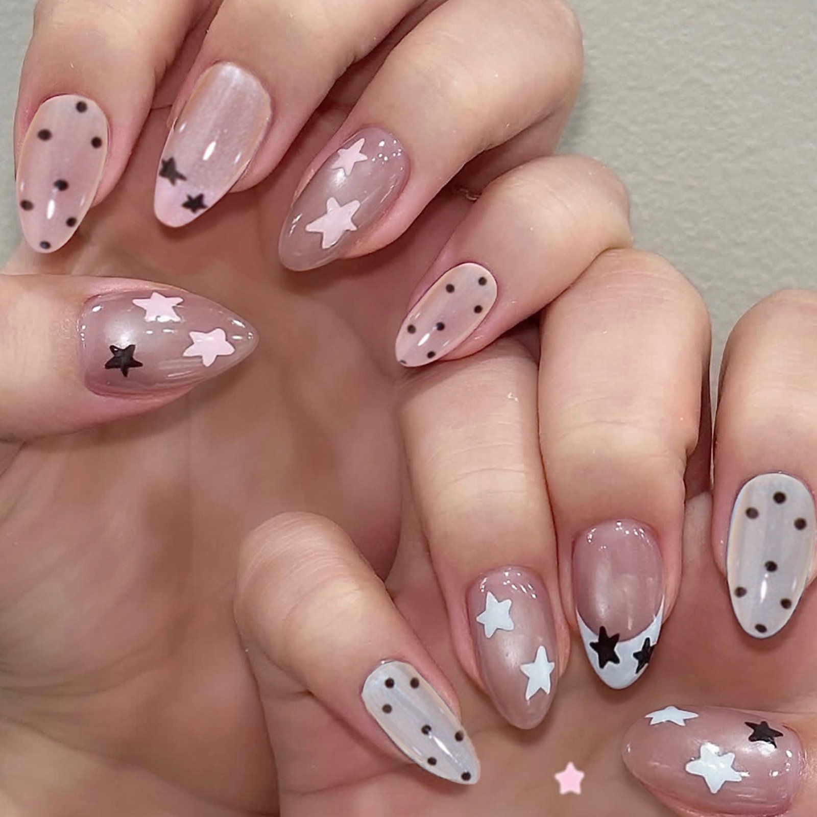 Nude Pink Almond Nails Press O - Nail Art Glossy 评论和价格